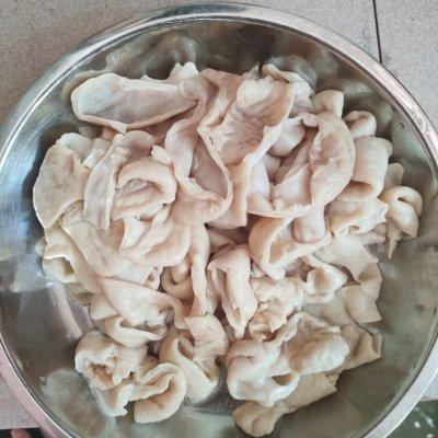 猪大肠炒什么好吃，猪大肠怎么炒又嫩又好吃（原来猪大肠炒豆芽才是真正的米饭杀手）