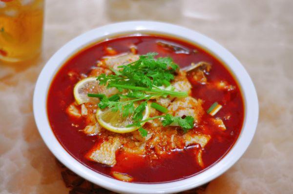 怎么做柠檬鱼，柠檬鱼的做法家常做法（#夏日开胃餐#柠檬泡椒鱼）