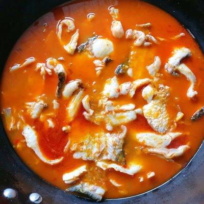 怎么做柠檬鱼，柠檬鱼的做法家常做法（#夏日开胃餐#柠檬泡椒鱼）