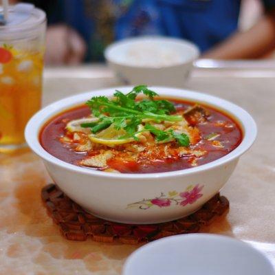 怎么做柠檬鱼，柠檬鱼的做法家常做法（#夏日开胃餐#柠檬泡椒鱼）