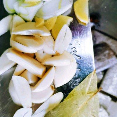 带鱼罐头的做法，带鱼罐头的家常做法（这道带鱼罐头，每天吃都吃不够）