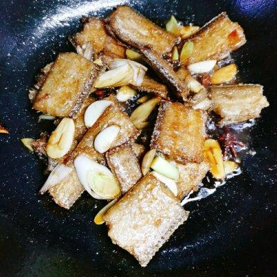 带鱼罐头的做法，带鱼罐头的家常做法（这道带鱼罐头，每天吃都吃不够）