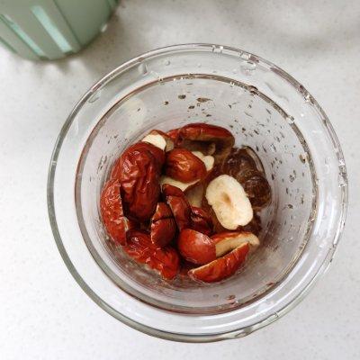 桃胶的食用方法，桃胶食用方法（吃货们决不能错过的美容养生一步到位DE红枣牛奶桃胶）