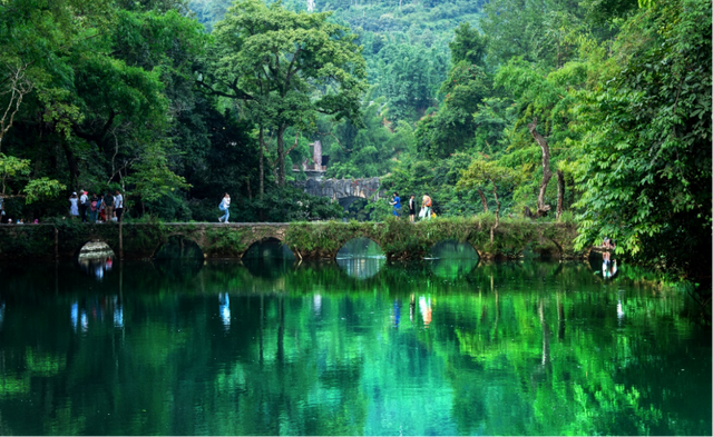 喀斯特地貌的特点，喀斯特地貌的特点有哪些（暑期出游特辑：中国南方喀斯特）