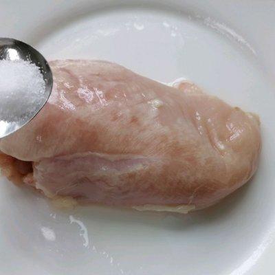 鸡胸肉蔬菜沙拉，蔬菜沙拉鸡胸肉怎么做（#夏日开胃餐#鸡胸肉蔬菜沙拉）