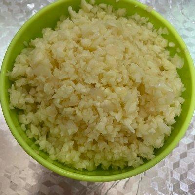 农村辣椒黄豆酱的做法，新鲜辣椒黄豆酱的做法（学会在家做简单版木姜子辣椒酱）