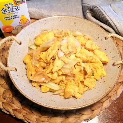 大葱炒鸡蛋怎么做，家常大葱炒鸡蛋的做法（#蛋趣体验#大葱炒鸡蛋）