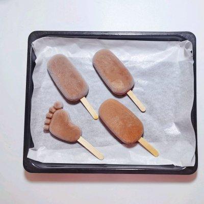 怎么做巧克力效果图片，diy巧克力图片（十分钟快手菜脆皮巧克力雪糕）