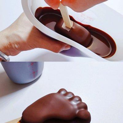 怎么做巧克力效果图片，diy巧克力图片（十分钟快手菜脆皮巧克力雪糕）