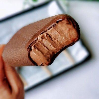 怎么做巧克力效果图片，diy巧克力图片（十分钟快手菜脆皮巧克力雪糕）