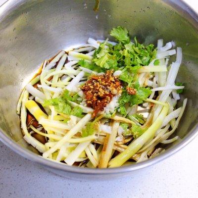 凉拌笋丝的做法，笋丝凉拌正宗做法（做出的#夏日开胃餐#凉拌笋丝越吃越香）