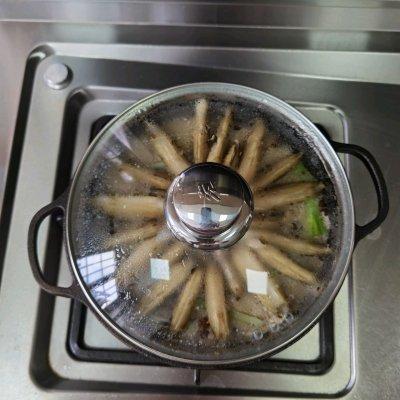 盐焗蛏子的做法，铁板盐焗蛏子怎么做（#夏日开胃餐#丰富餐桌味之盐焗海蛏）