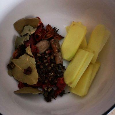 孜然鸡脖子的家常做法，孜然鸡脖子的家常做法视频（烧烤鸡脖子<家常做法>走起）