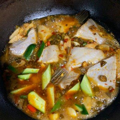 耗儿鱼怎么做好吃，耗儿鱼最简单家常的做法（啤酒泡椒耗儿鱼的别样做法）