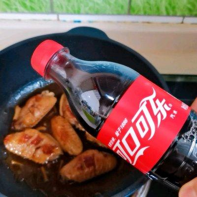 可乐鸡翅的材料，可乐鸡翅的做法和步骤家常材料（超简单又好味的丰富餐桌味③～可乐鸡翅）