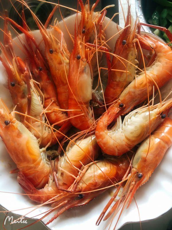 清蒸海虾要蒸多长时间，清蒸海虾需要多长时间（做了清蒸罗式虾挑剔的老公竟然吃了3大碗）