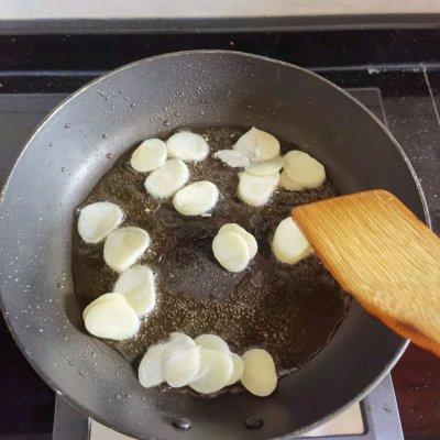 辣椒炒肉怎么炒好吃，辣椒炒肉怎样做既简单又好吃（有了它干掉两碗饭不是事）