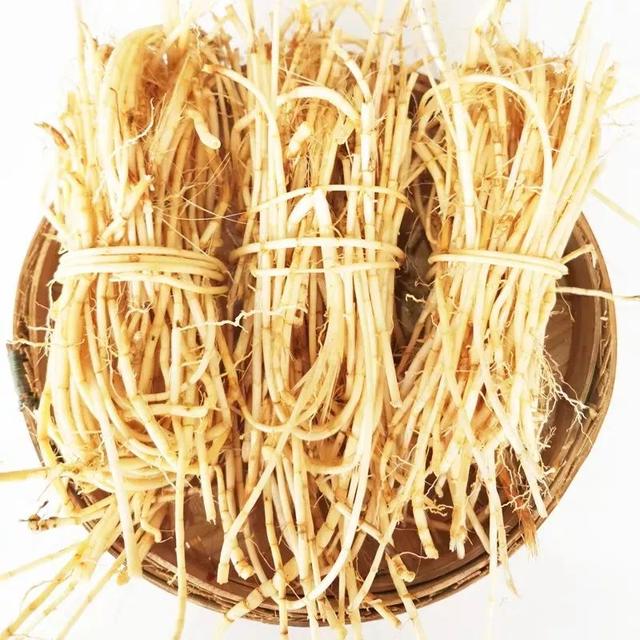 柔荑指女子的什么地方，清甜可口的竹蔗茅根水