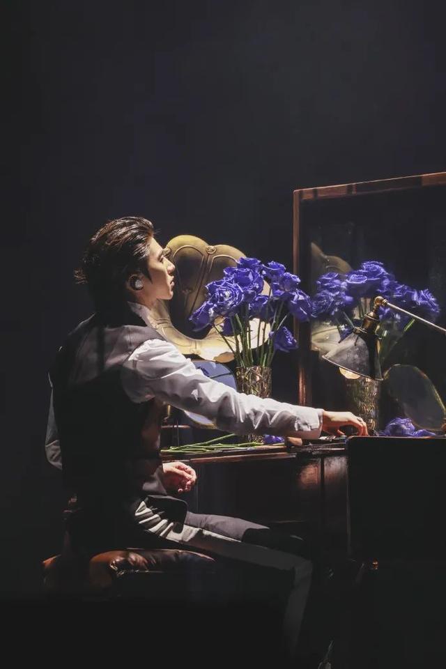 爱豆 黄明昊 若芽色终会铺成海.，微信头像，爱豆 黄明昊 若芽色终会铺成海.（请爱豆们住在舞台上）