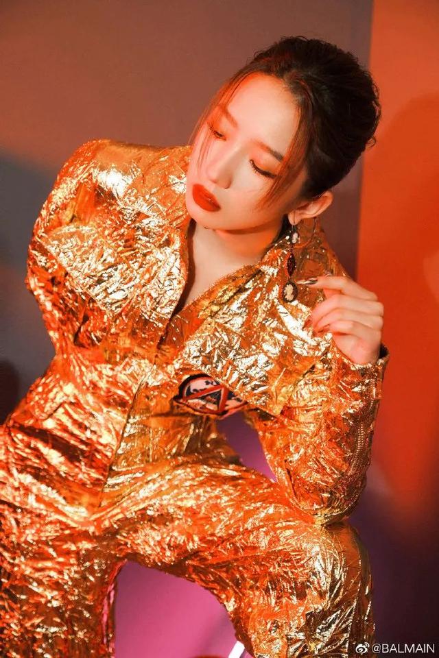 爱豆 黄明昊 若芽色终会铺成海.，微信头像，爱豆 黄明昊 若芽色终会铺成海.（请爱豆们住在舞台上）