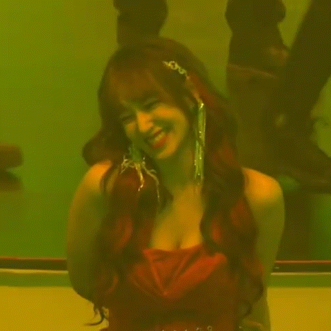 爱豆 黄明昊 若芽色终会铺成海.，微信头像，爱豆 黄明昊 若芽色终会铺成海.（请爱豆们住在舞台上）