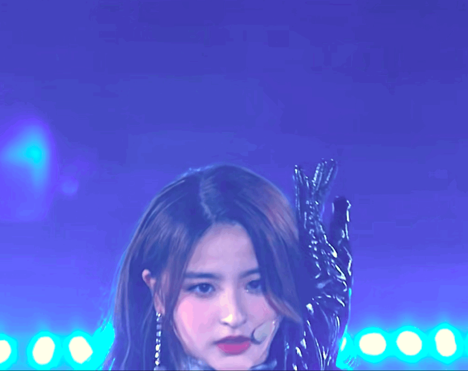 爱豆 黄明昊 若芽色终会铺成海.，微信头像，爱豆 黄明昊 若芽色终会铺成海.（请爱豆们住在舞台上）