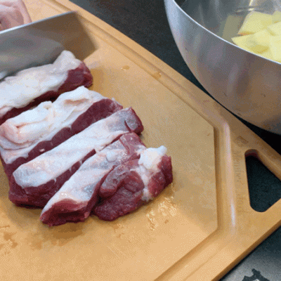 番茄牛肉煲的做法，番茄牛肉煲的做法步骤（西红柿<番茄>炖牛腩）