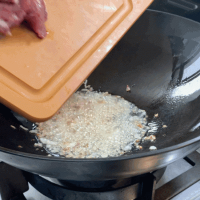 番茄牛肉煲的做法，番茄牛肉煲的做法步骤（西红柿<番茄>炖牛腩）