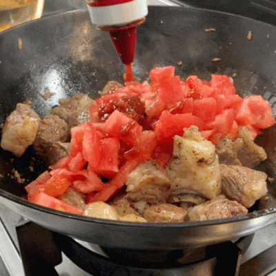 番茄牛肉煲的做法，番茄牛肉煲的做法步骤（西红柿<番茄>炖牛腩）