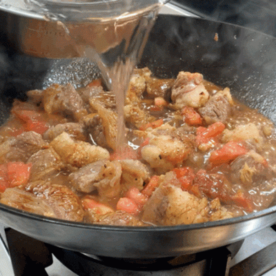 番茄牛肉煲的做法，番茄牛肉煲的做法步骤（西红柿<番茄>炖牛腩）