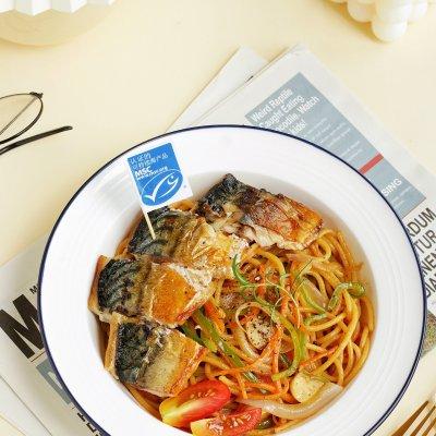 挪威青花鱼的做法，挪威青花鱼营养成分（盐烤青花鱼意面）