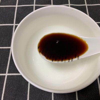 变蛋的做法凉拌，凉拌尖椒变蛋的做法（懒人最爱的凉拌松花蛋来啦）