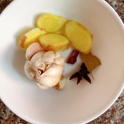 猪蹄高压锅压多长时间，猪手高压锅压多长时间（家人每吃必赞的高压锅猪脚）