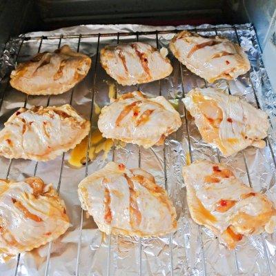 烧烤鸡翅怎么腌制，炭火烧烤鸡翅怎样腌制（#饕餮美味视觉盛宴#烤鸡翅）