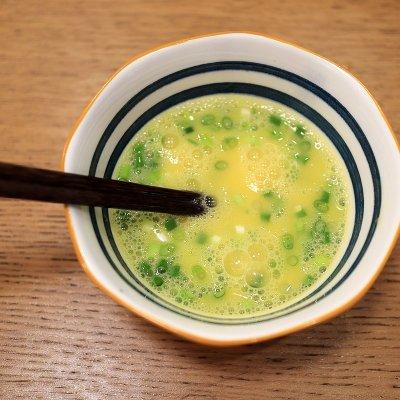 精致美味早餐，精致早餐做法（快手美味早餐之秋葵厚蛋烧\u0026amp;大虾青菜面图片）