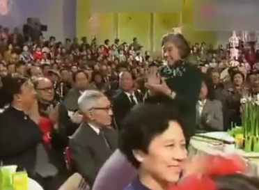 歌声与微笑的歌词，歌声与微笑歌词介绍（93岁著名词作家王健去世）