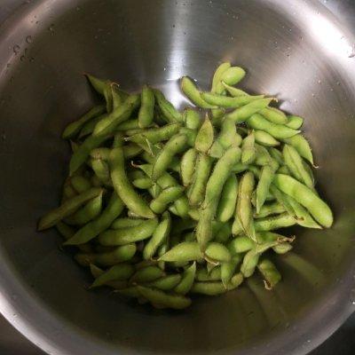 大头虾怎么做好吃，冰鲜大头虾怎么做好吃（青花椒辣卤毛豆大头虾）