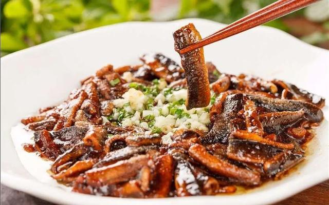 北方人立秋吃什么，立秋北方吃什么传统食物（立秋：一叶落而知天下秋）