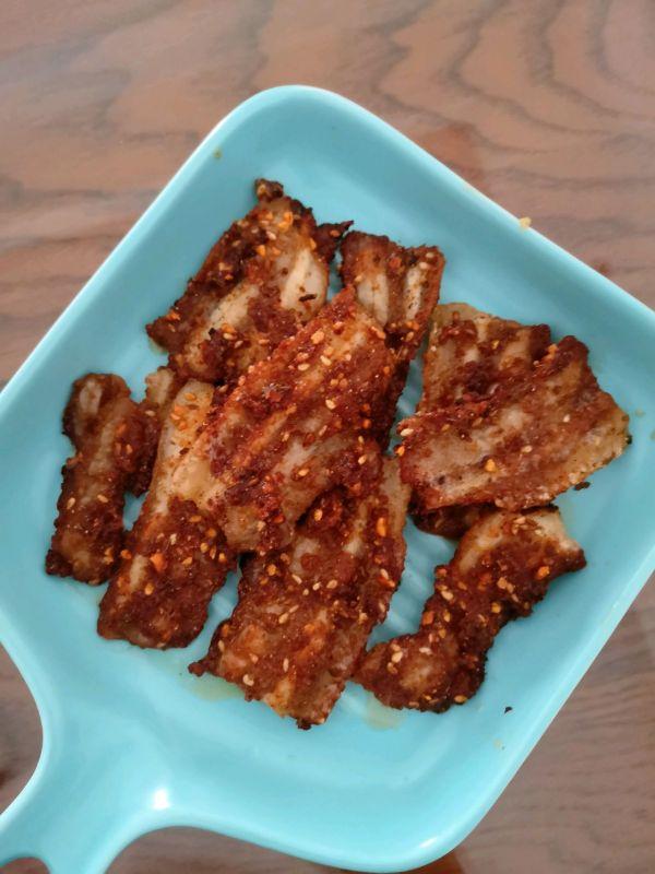 电饼铛烤五花肉的家常做法，电饼锅烤五花肉（快来查收你的烤五花肉秘籍）