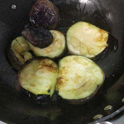 圆茄子怎么做好吃，素炒紫色圆茄子——操作简单又好吃（一定要收藏的#巨下饭的家常菜#红烧茄子）