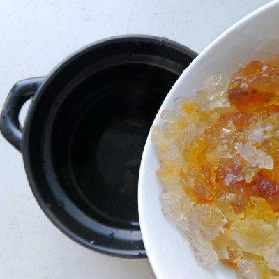 牛奶桃胶银耳羹的做法，牛奶桃胶银耳羹的做法视频窍门（#我的养生日常-远离秋燥#桃胶银耳羹）