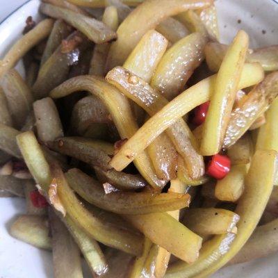 西瓜皮怎么做好吃，西瓜皮怎么做好吃又简单（原来#巨下饭的家常菜#清炒西瓜皮才是真正的米饭杀手）