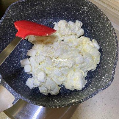 香酥脆枣是怎么做的，香酥脆枣怎么做（超下饭的甜而不腻的网红奶枣）