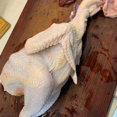 白切鸡的做法简单做法，白切鸡的做法简单做法窍门（白切鸡）