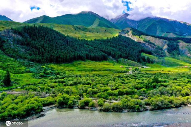 祁连山在哪里，祁连山在哪个省市（甘肃肃南雨后祁连山国家公园景色如画）