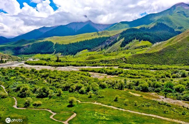 祁连山在哪里，祁连山在哪个省市（甘肃肃南雨后祁连山国家公园景色如画）