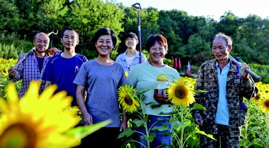 梦见河水倒流是什么意思，梦到河水倒流寓意着什么（“文艺女青年”驻村“蜕变”记）