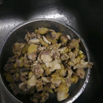 鸡肉焯水一般几分钟，炖鸡块用不用焯水（一碗家常菜大盘鸡全搞定）