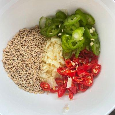 白灼虾的做法几分钟能熟，简单快手又下饭的白灼虾吃起来那叫一个香