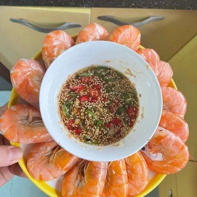 白灼虾的做法几分钟能熟，简单快手又下饭的白灼虾吃起来那叫一个香